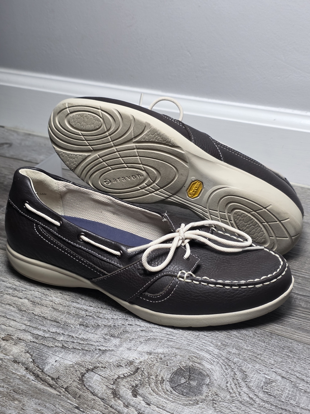 Aravon by New Balance Women's Jillian Leather Boat Shoe Loafer Sz 7.5